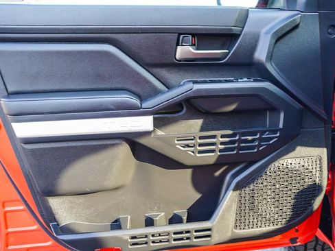 Used 2024 Toyota Tacoma TRD Off-Road image 20