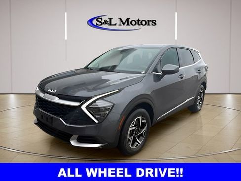 Used 2025 Kia Sportage LX AWD/4WD image 3