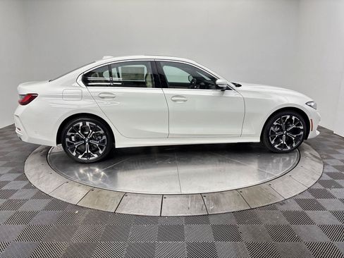 New 2026 BMW 330i xDrive Sedan w/ Premium Package AWD/4WD image 17