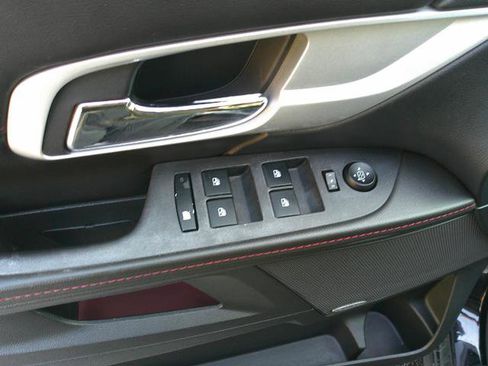 Used 2011 GMC Terrain SLT image 8