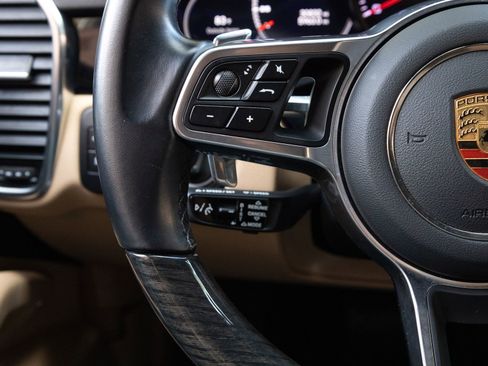 Certified 2023 Porsche Cayenne Platinum Edition AWD/4WD image 15