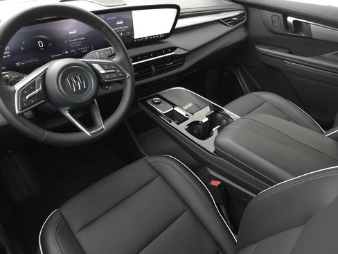 Used 2025 Buick Enclave Preferred image 12