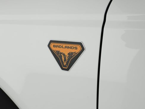 Certified 2024 Ford Bronco Badlands AWD/4WD image 6