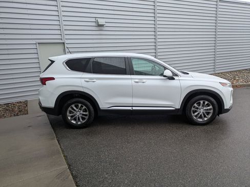 Used 2019 Hyundai Santa Fe SE image 6