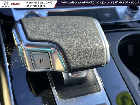 Used 2023 Audi Q8 Premium Plus image 31