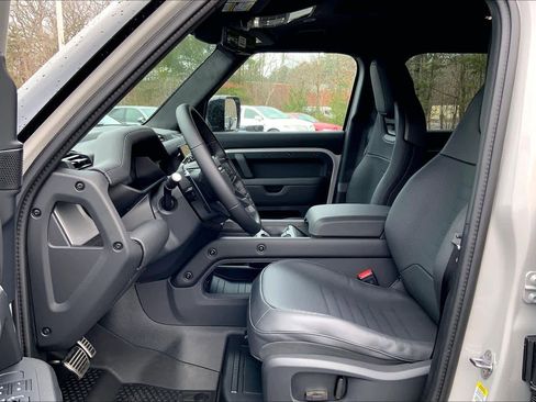 New 2026 Land Rover Defender 110 AWD/4WD image 13