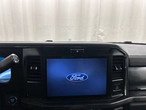 Used 2025 Ford F250 Lariat AWD/4WD image 13