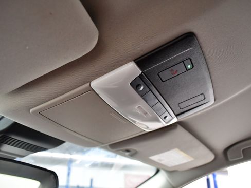 Used 2025 Nissan Altima 2.5 SV FWD image 29