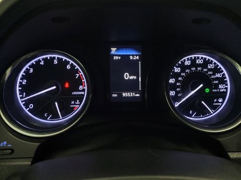 Used 2019 Toyota Camry SE image 23