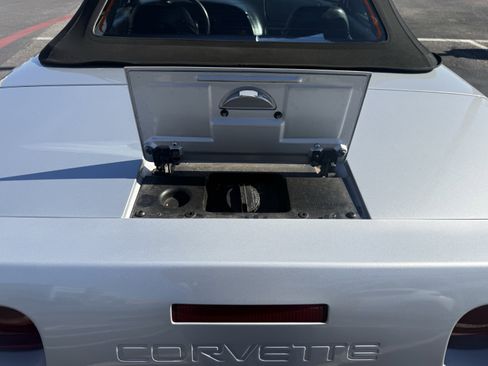 Used 1996 Chevrolet Corvette Convertible image 9