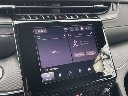 New 2025 Jeep Grand Cherokee Laredo w/ Luxury Tech Group I image 15