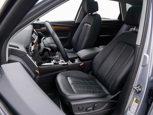 Used 2023 Audi Q5 2.0T Premium Plus w/ Premium Plus Package image 16