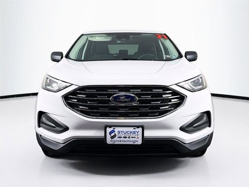 Used 2021 Ford Edge SE image 2