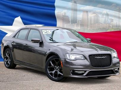 Used 2023 Chrysler 300 Touring L w/ Comfort Group