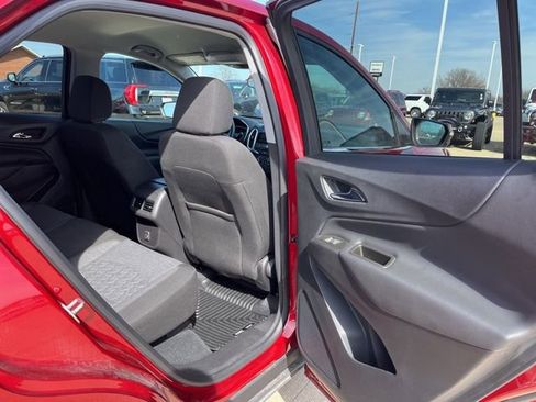 Used 2023 Chevrolet Equinox LT image 19