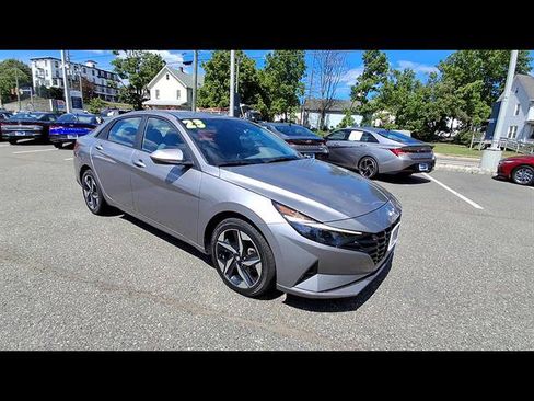 Certified 2023 Hyundai Elantra SEL w/ Convenience Package FWD image 2