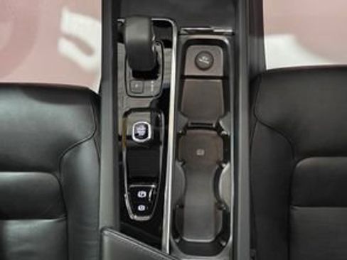 Used 2023 Volvo XC60 B5 Core w/ Climate Package image 22