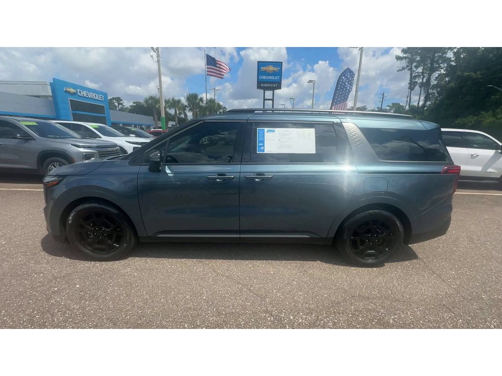 Used 2025 Kia Carnival SX Prestige FWD image 5