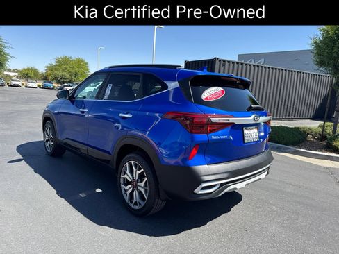 Certified 2021 Kia Seltos SX w/ SX Sunroof Package AWD/4WD image 12