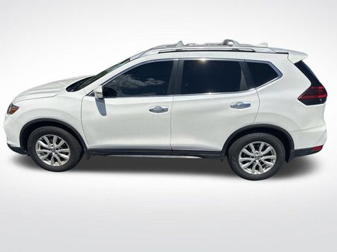 Certified 2020 Nissan Rogue SV FWD image 2