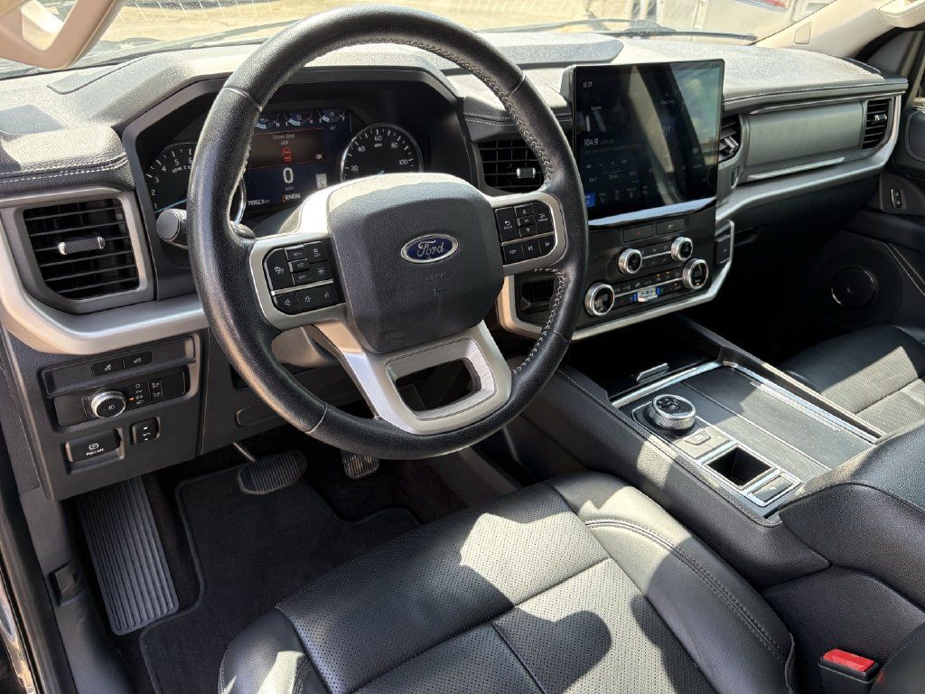 Used 2022 Ford Expedition Max XLT RWD image 14
