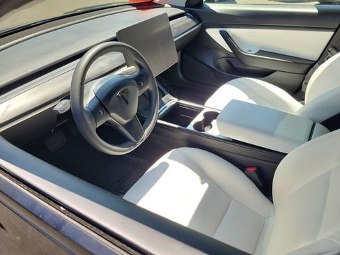 Used 2021 Tesla Model 3 Long Range AWD/4WD image 3