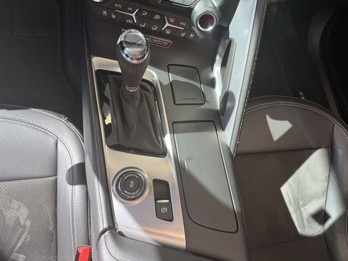 Used 2019 Chevrolet Corvette Stingray Convertible Z51 2LT image 31