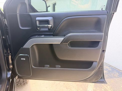 Used 2017 Chevrolet Silverado 1500 LTZ Z71 w/ LTZ Plus Package AWD/4WD image 23