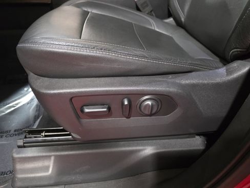 Used 2019 Chevrolet Silverado 1500 RST image 13