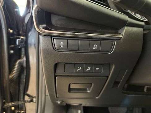 Used 2023 MAZDA MAZDA3 s FWD image 18