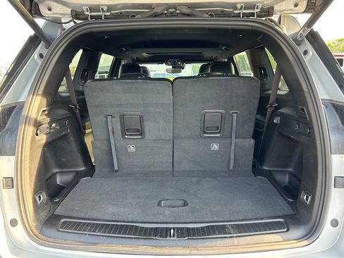 Used 2023 Jeep Grand Cherokee L Laredo image 28