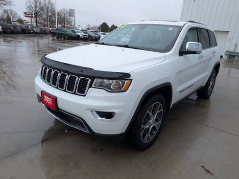 Used 2019 Jeep Grand Cherokee Limited image 39