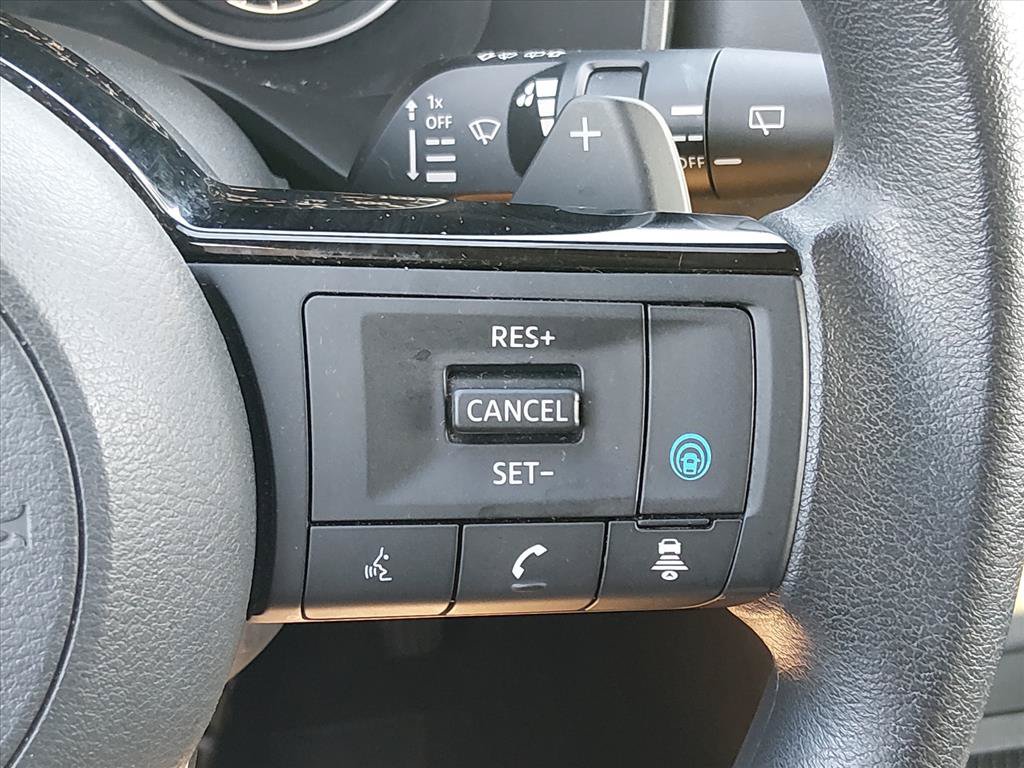 Used 2023 Nissan Rogue SV AWD/4WD image 23
