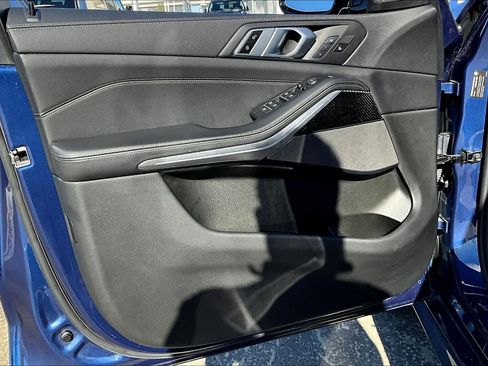 Used 2021 BMW X5 M50i w/ Executive Package image 37