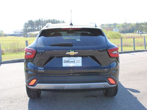 New 2026 Chevrolet Trax LT w/ Driver Confidence Package FWD image 18