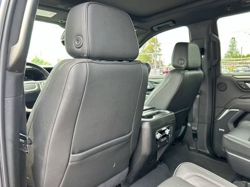 Used 2021 GMC Yukon Denali w/ Denali Premium Package AWD/4WD image 24