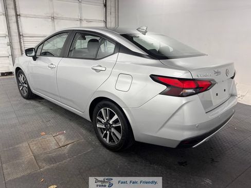 Used 2025 Nissan Versa SV FWD image 5