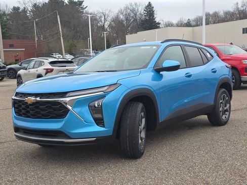 New 2026 Chevrolet Trax LT w/ Driver Confidence Package image 11