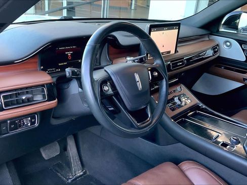 Used 2023 Lincoln Aviator Reserve w/ Equipment Group 201A image 19