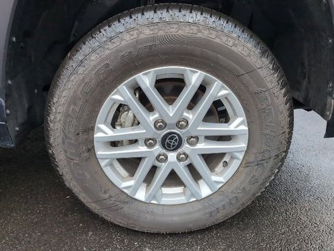 Used 2022 Toyota Tundra SR5 image 8