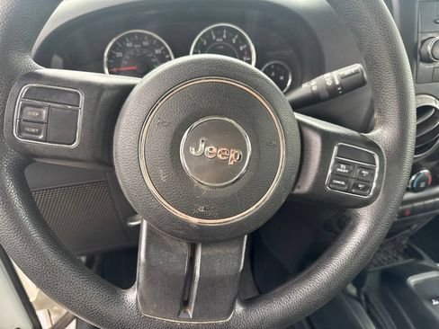 Used 2017 Jeep Wrangler Unlimited Sport AWD/4WD image 6