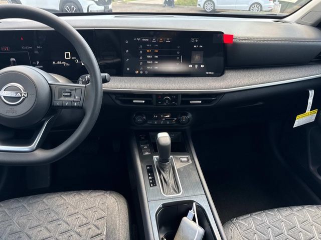 New 2027 Nissan Kicks SV FWD image 18