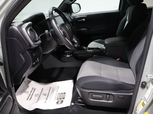 Certified 2022 Toyota Tacoma TRD Sport image 11