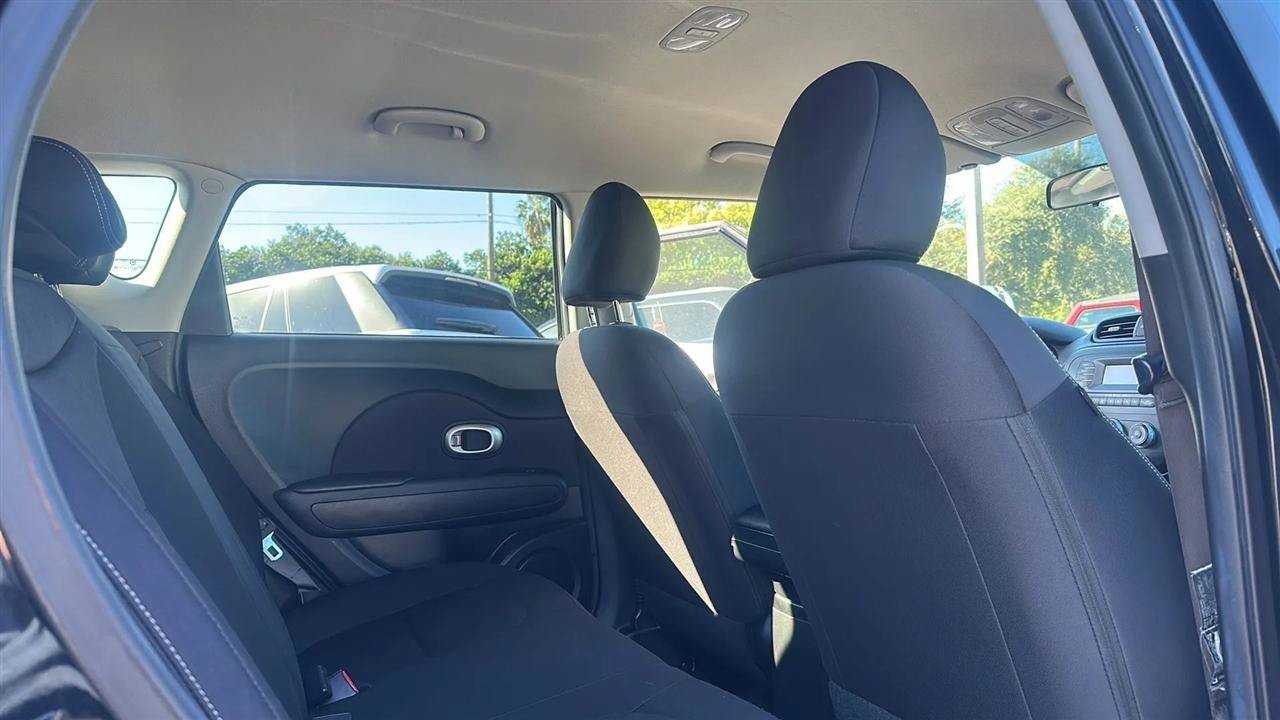 Used 2015 Kia Soul FWD image 28