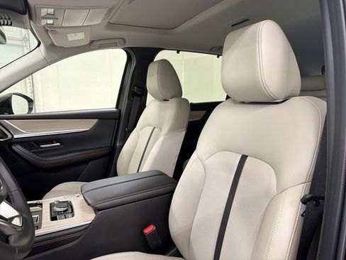 Certified 2025 MAZDA CX-70 3.3 Turbo w/ Preferred Package image 21