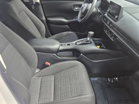 Certified 2025 Honda HR-V LX image 16