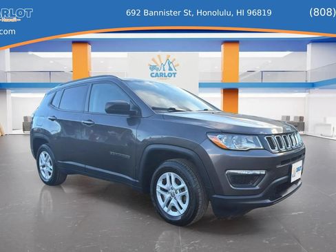 Used 2018 Jeep Compass Sport w/ Tech Group FWD image 9