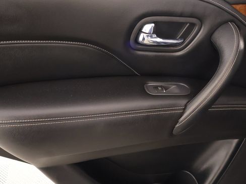 Used 2019 INFINITI QX80 Luxe AWD/4WD image 19