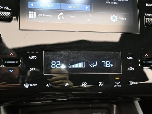 Used 2022 Hyundai Santa Cruz SEL Premium image 15