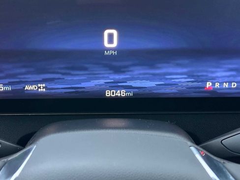 Used 2025 Chevrolet Traverse Z71 image 26